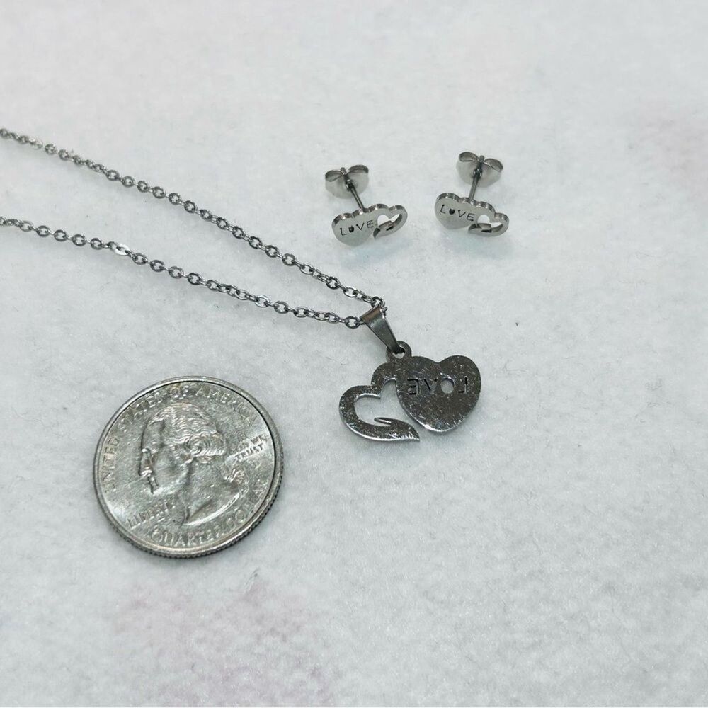 Elegant Silver Heart Necklace and Earrings Set
